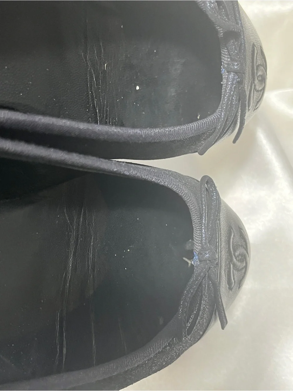 CHANEL Black Cap-Toe navy suede Ballet Flats with CC Logo